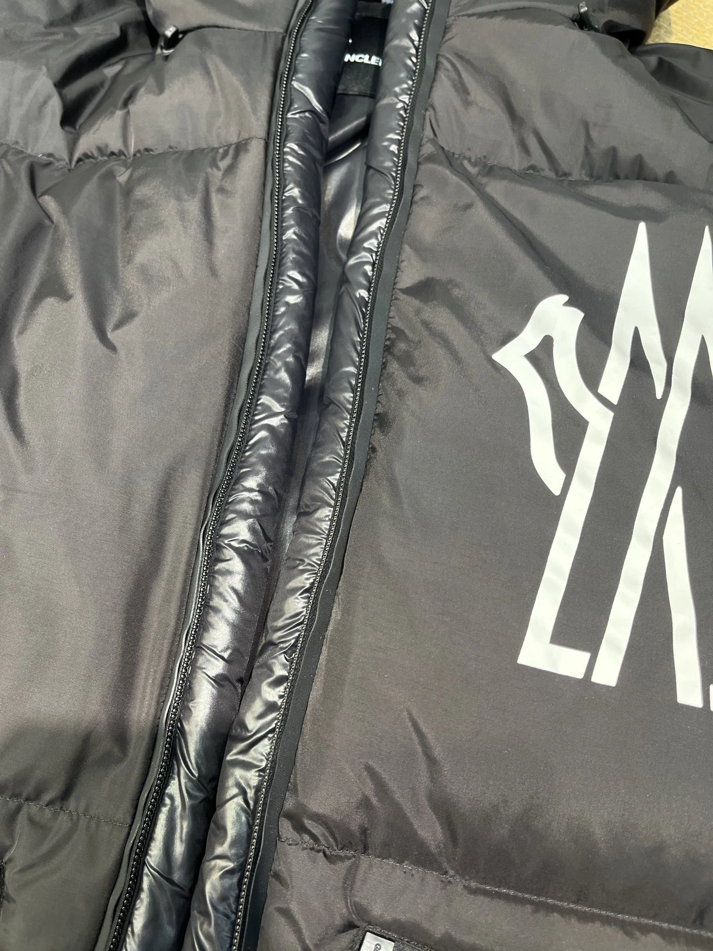 wg.luxury-- 7o9385r Down jacket white duck down item: E-F431J0114